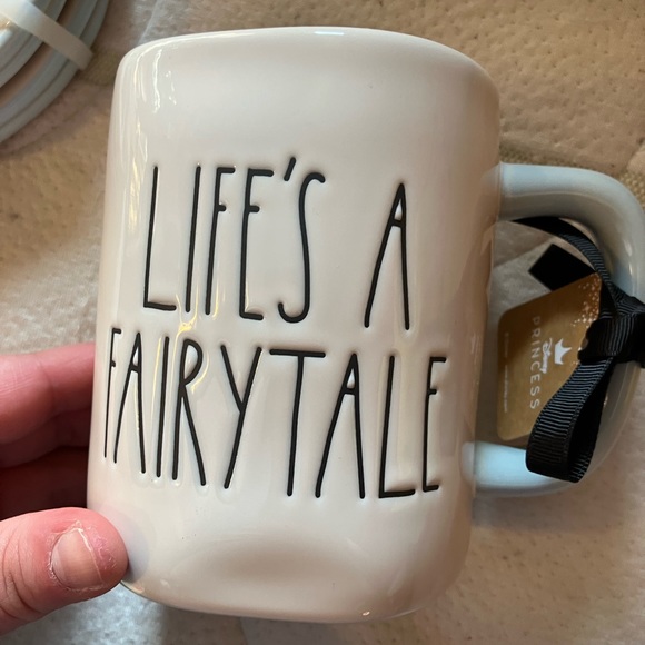 Disney Cinderella mug Rae Dunn - Picture 2 of 2